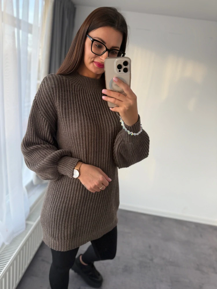 Delší svetřík “MALL”